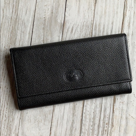 Longchamp Handbags - Longchamp Pebbled Leather Black Continental Wallet